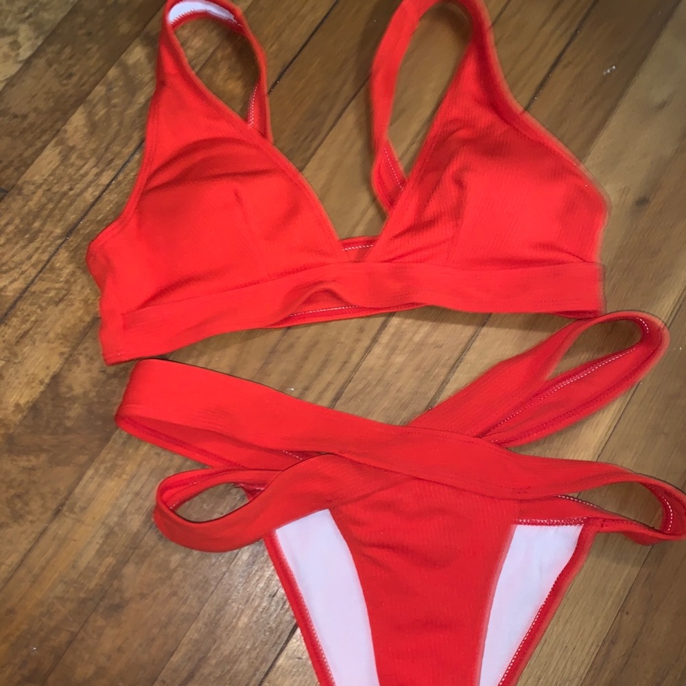 Two piece red bikini! NWOT SIZE MEDIUM